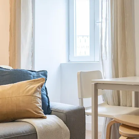 By The River - Alcantara Apartment