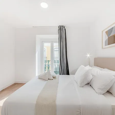 By The River - Alcantara Apartment *