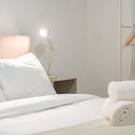 By The River - Alcantara Apartamento *