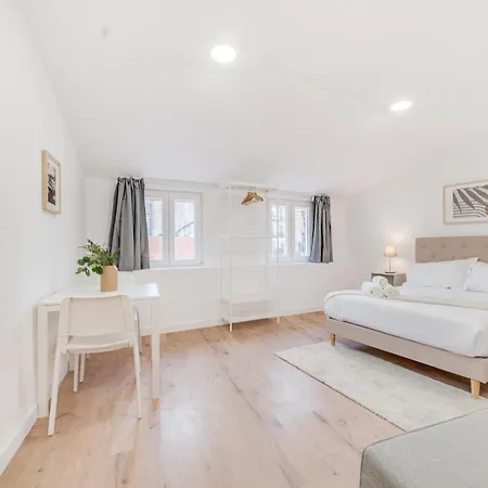 By The River - Alcantara Apartamento *