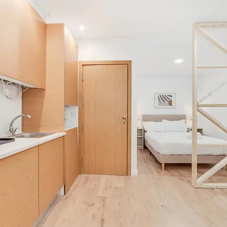 By The River - Alcantara Apartamento