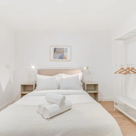 Apartamento By The River - Alcantara *