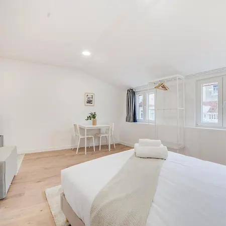 Apartamento By The River - Alcantara *