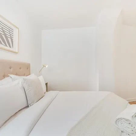 By The River - Alcantara Apartamento